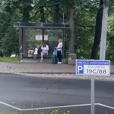 Srodkowa Widok Na 2 Pietro Garaz Gratis Appartamento