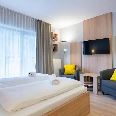 Srodkowa Widok Na 2 Pietro Garaz Gratis شقة شكلارسكا بوريبا