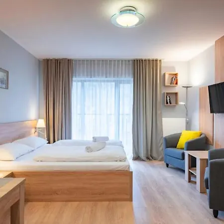 شقة Srodkowa Widok Na 2 Pietro Garaz Gratis شكلارسكا بوريبا