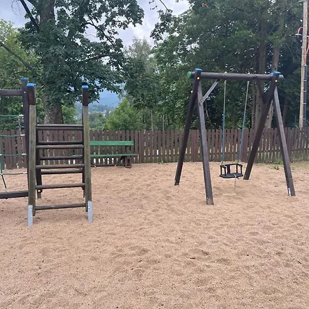 Srodkowa Widok Na 2 Pietro Garaz Gratis *