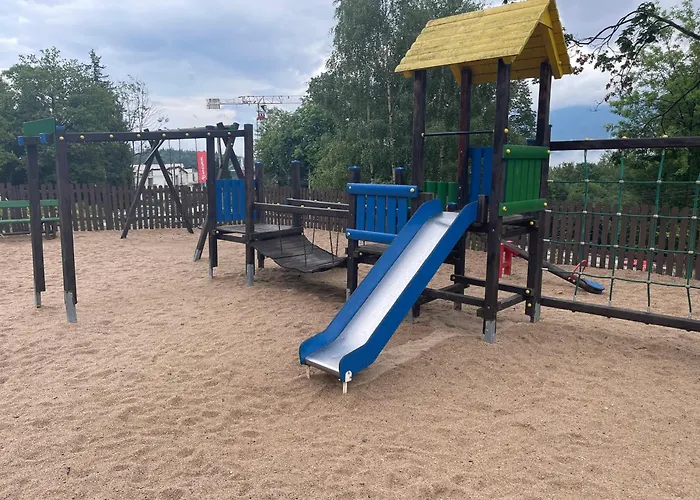 Srodkowa Widok Na 2 Pietro Garaz Gratis